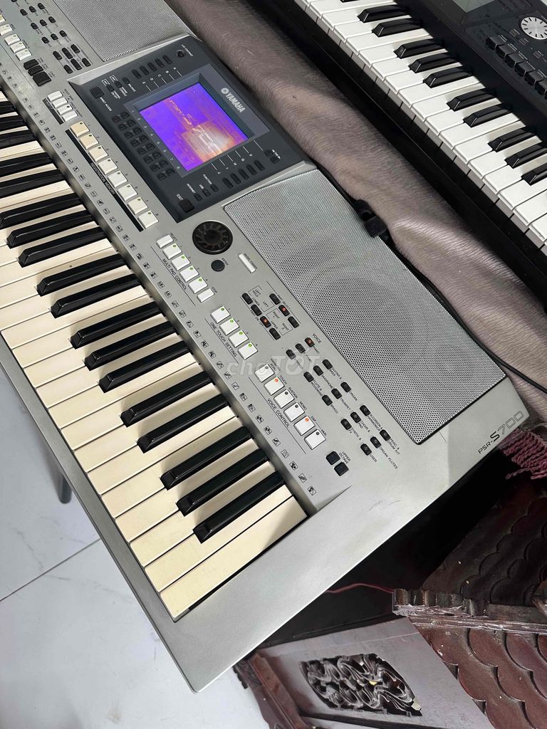 Đàn Yamaha Psr S700 âm thanh hay sài usb trực tiếp