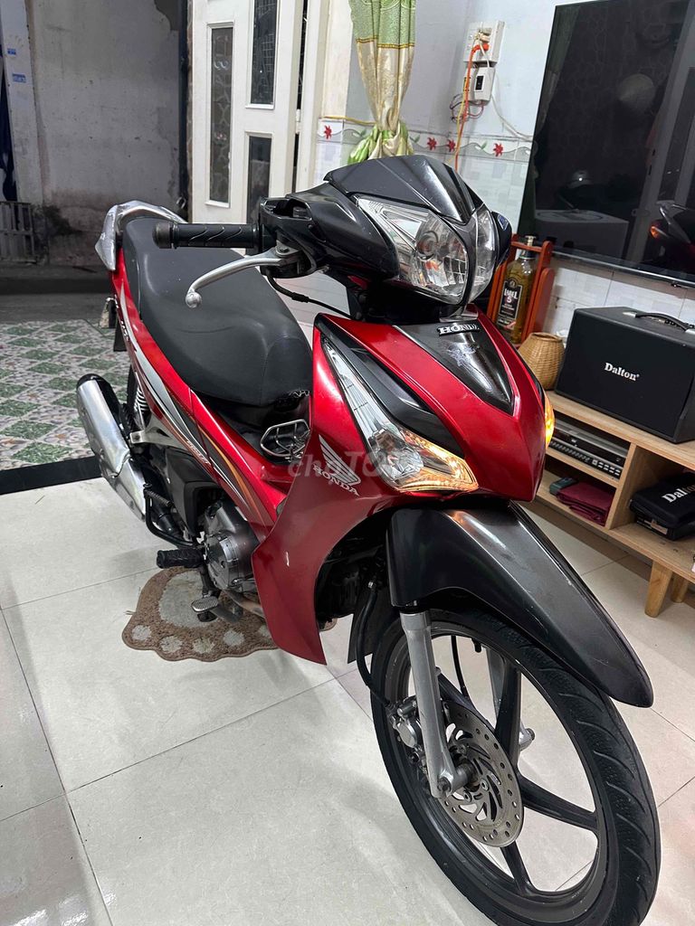 Honda future 2015 Đỏ xám. Mua bán Xe máy tại Quận 12 Tp Hồ Chí Minh được đăng bởi phạm hùng Dũng hình 2