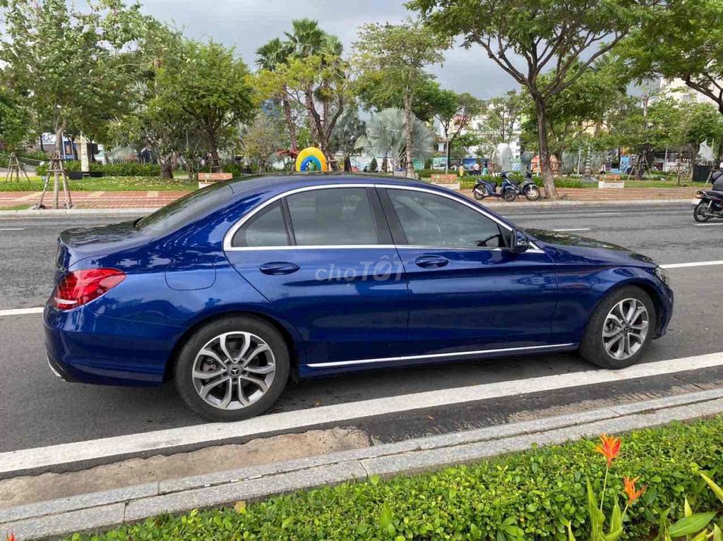 Mercedes Benz C Class 2018 C200 - 25000 km. Mua bán Ô tô tại Quận Ngũ Hành Sơn Đà Nẵng được đăng bởi Thành hình 5