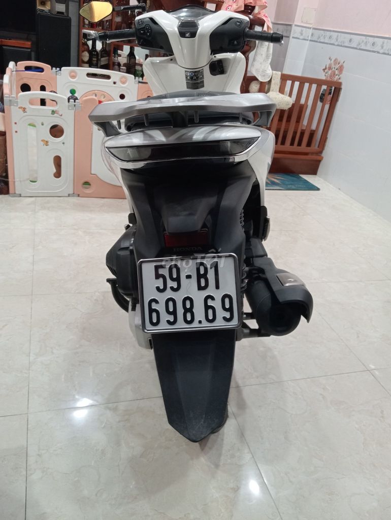 Honda SH Trắng 150i, đời 2020 ABS - 8000 km. Mua bán Xe máy tại Thành phố Thủ Đức Tp Hồ Chí Minh được đăng bởi Tùng Nguyễn hình 8