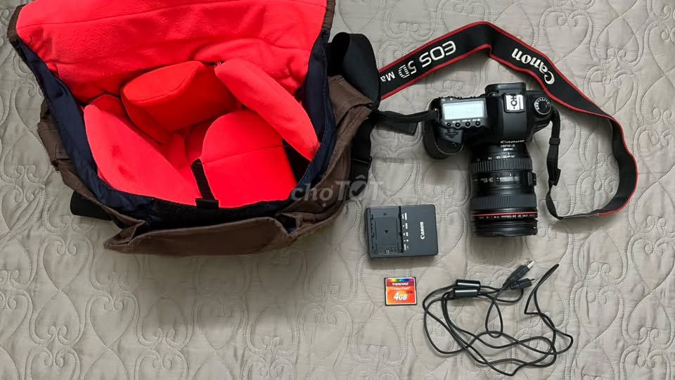 Máy ảnh Canon EOS 5D Mark II EF 24-105mm. Mua bán Máy ảnh, Máy quay tại Quận Hoàng Mai Hà Nội được đăng bởi Quỳnh Trang hình 1