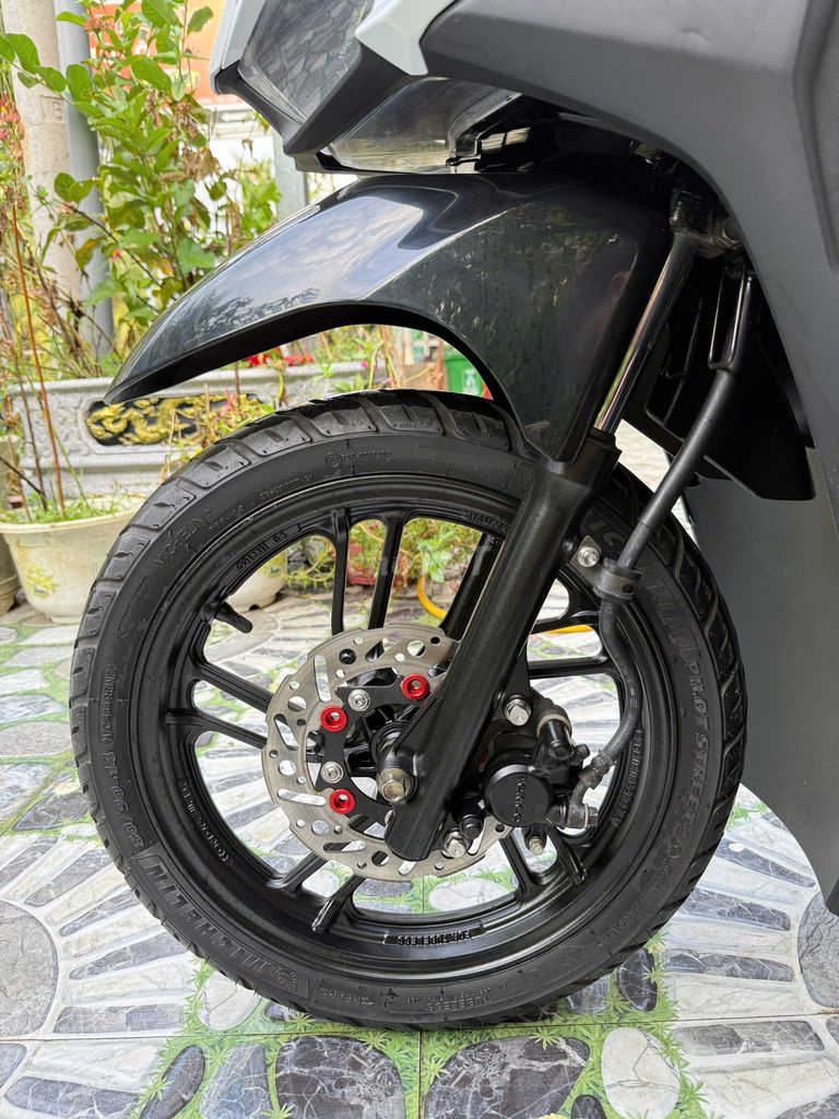 Vario 150 trắng 2019. Mua bán Xe máy tại Thành phố Bến Tre Bến Tre được đăng bởi Đỗ nhân nghĩa hình 4