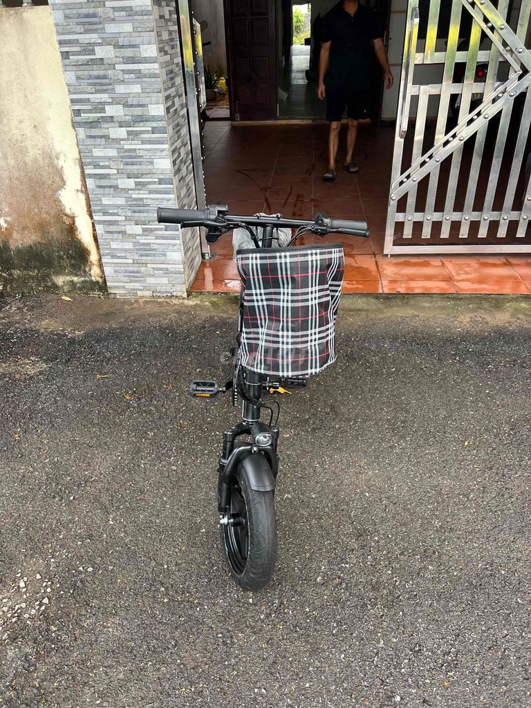 Xe điện mini gấp gọn trợ lực. Mua bán Xe điện tại Thành phố Hải Dương Hải Dương được đăng bởi mrr hau hình 3