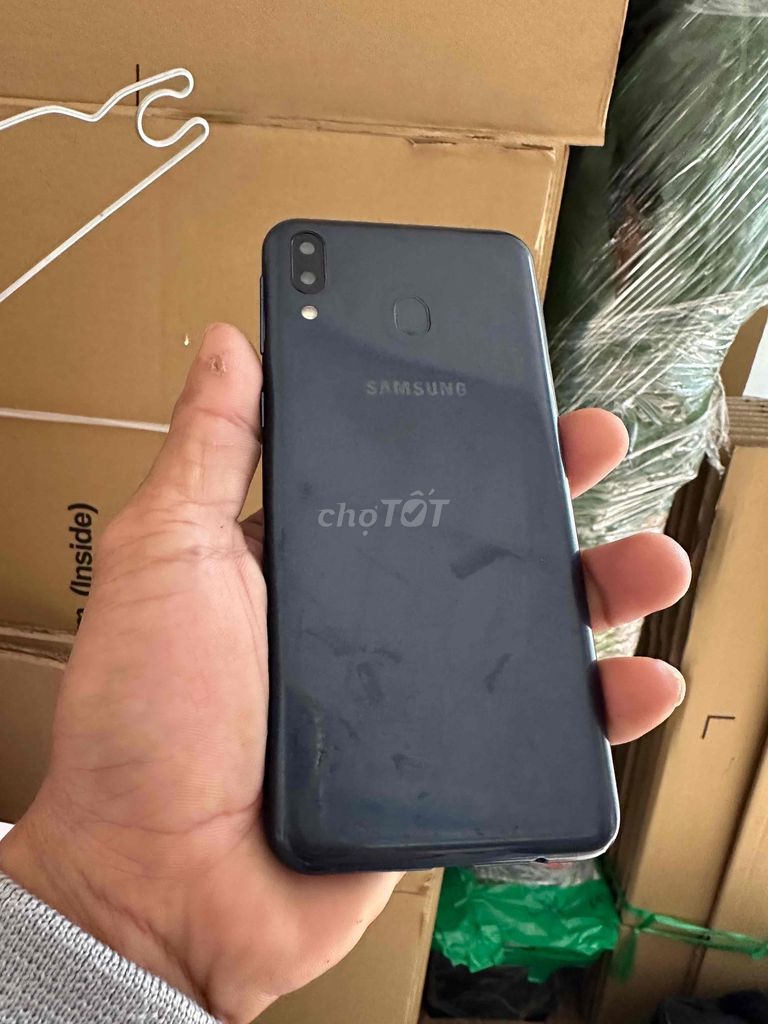 Samsung Galaxy M20 Đen. Mua bán Điện thoại tại Quận 12 Tp Hồ Chí Minh được đăng bởi Võ Văn Thông hình 1