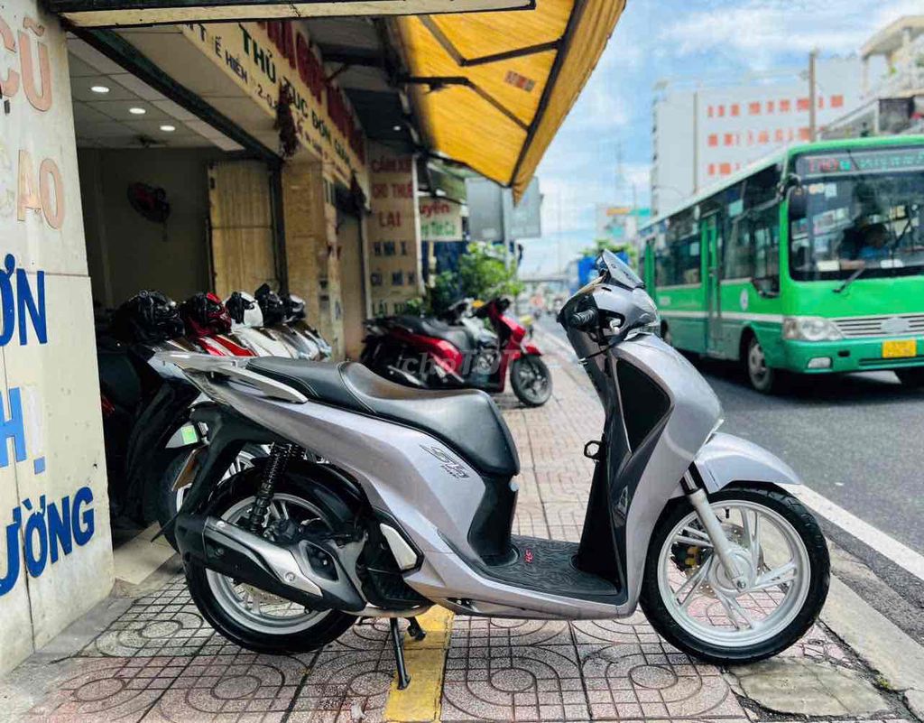 SHVN150 ABS 2018 BSTP - XE CỌP SIÊU ĐẸP - NỢ XẤU. Mua bán Xe máy tại Quận 8 Tp Hồ Chí Minh được đăng bởi XE MÁY NGUYỄN MINH SƠN hình 5