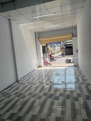 cho thuê nhà mặt tiền đường quốc lộ 50 giá 10trieu