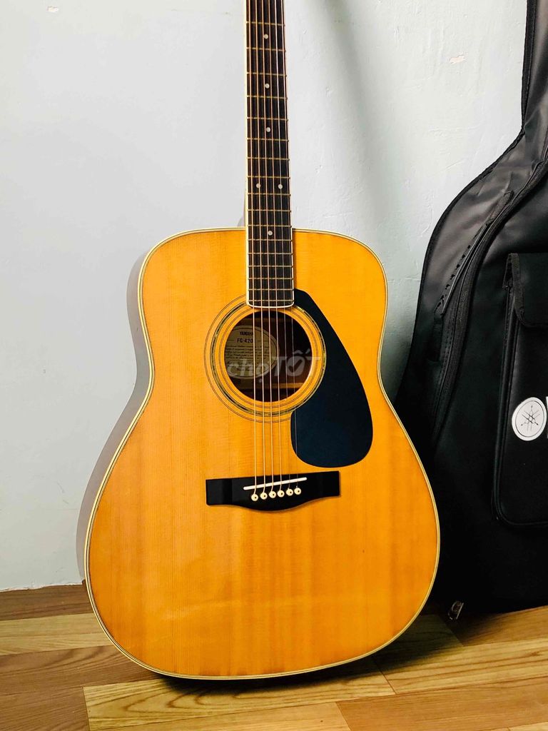 Guitar Yamaha FG-420A âm thanh rất hay.