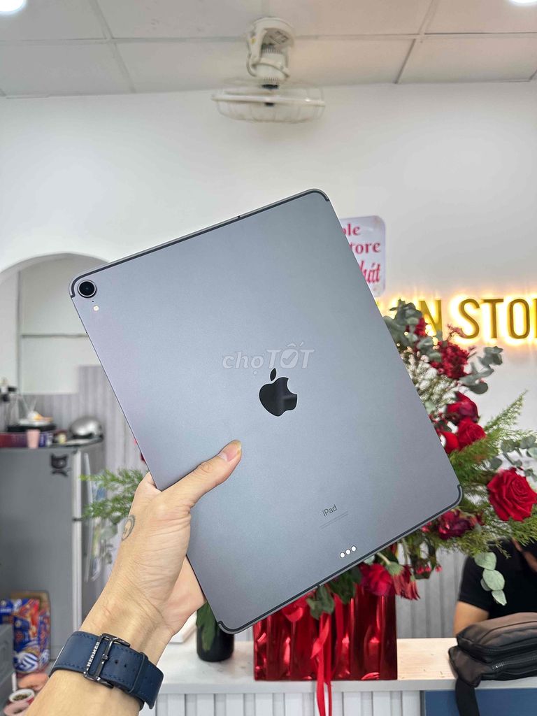 Bán Ipad pro 2018 12.9 4G 64gb xạc 7L 99% pin 100%