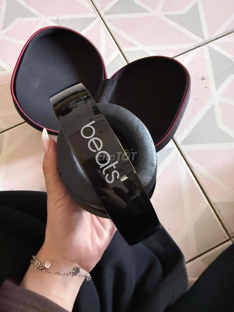 Tai nghe Beats Studio Đen Đã sử dụng. Mua bán Tivi, Âm thanh tại Thành phố Thủ Dầu Một Bình Dương được đăng bởi Anh Tú hình 1