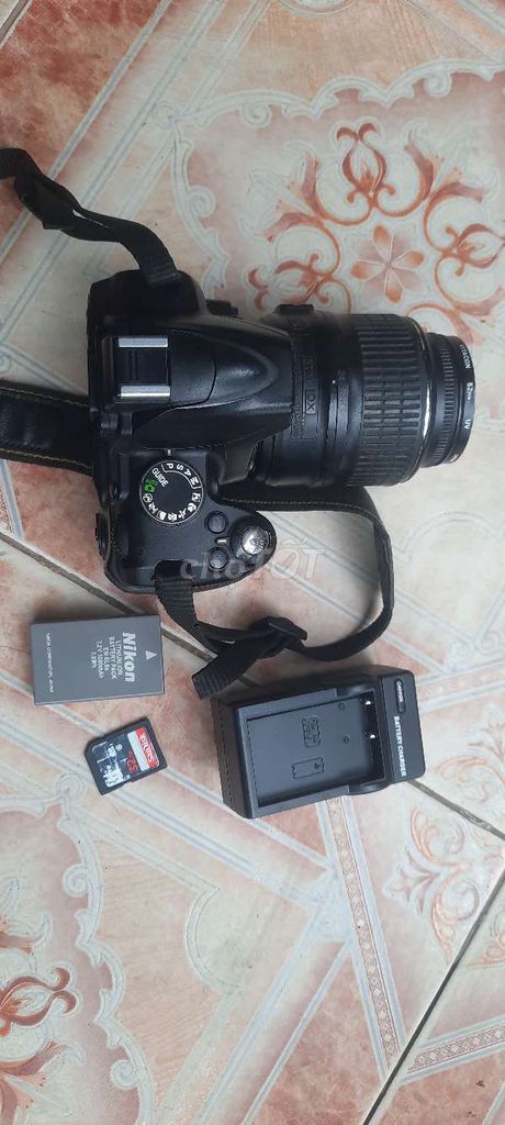 Máy ảnh Nikon D3000 Đen Đã sử dụng. Mua bán Máy ảnh, Máy quay tại Huyện Lâm Thao Phú Thọ được đăng bởi Chinh Hoang hình 1