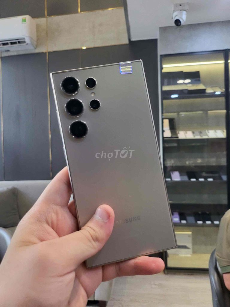 Samsung Galaxy S24 Ultra 256GB Xám Chính Hãng 99%. Mua bán Điện thoại tại Quận 8 Tp Hồ Chí Minh được đăng bởi CA REM BÁN TÁO hình 1