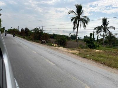 Cần bán gấp lô đất ngay mặt tiền tỉnh lộ 823 Long An. Mua bán đất tại Huyện Đức Hòa Long An được đăng bởi Phương