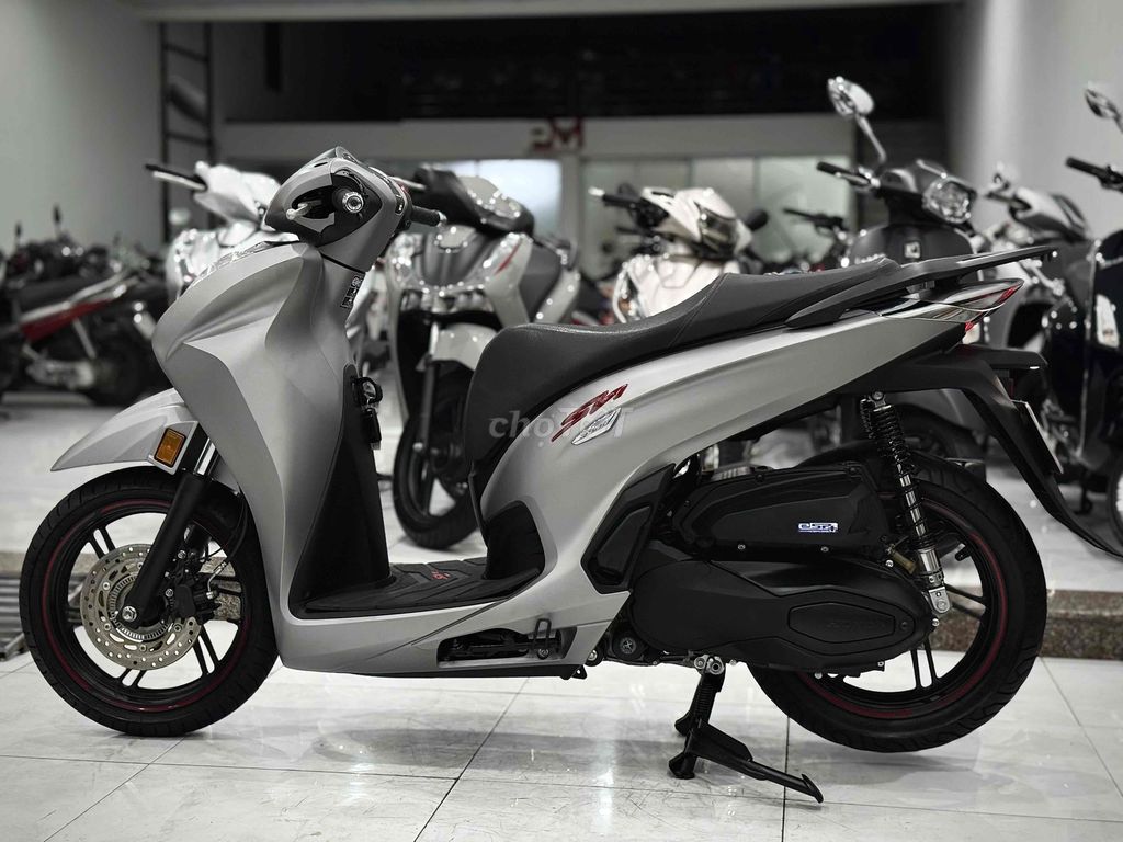 Sh350i 2023 Lướt chính chủ ký ( Hỗ trợ Trả GóP ) 🔥. Mua bán Xe máy tại Thị xã Phú Mỹ Bà Rịa - Vũng Tàu được đăng bởi Cửa Hàng Xe Máy Phú Mỹ hình 7
