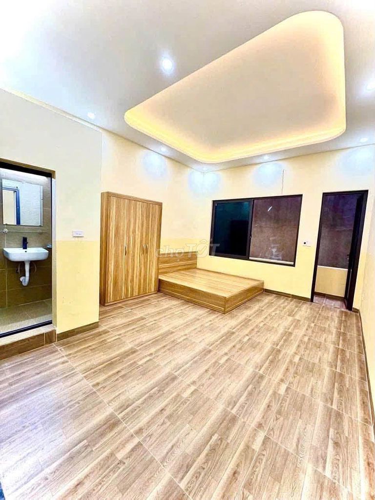 Cho thuê nhà nguyên căn 35m x 3 tầng, 3PN, Đội Cấn, Ba Đình