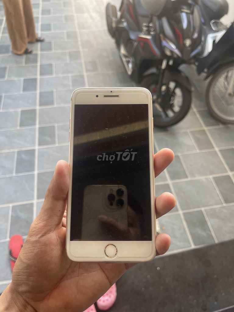 iPhone 8 Plus 32GB Vàng hồng. Mua bán Điện thoại tại Huyện Thống Nhất Đồng Nai được đăng bởi Trần Thanh Sơn hình 1