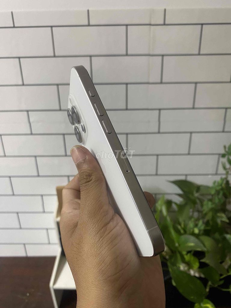 iPhone 15 Pro 128GB Trắng. Mua bán Điện thoại tại Thành phố Buôn Ma Thuột Đắk Lắk được đăng bởi Hoàng Vũ hình 1