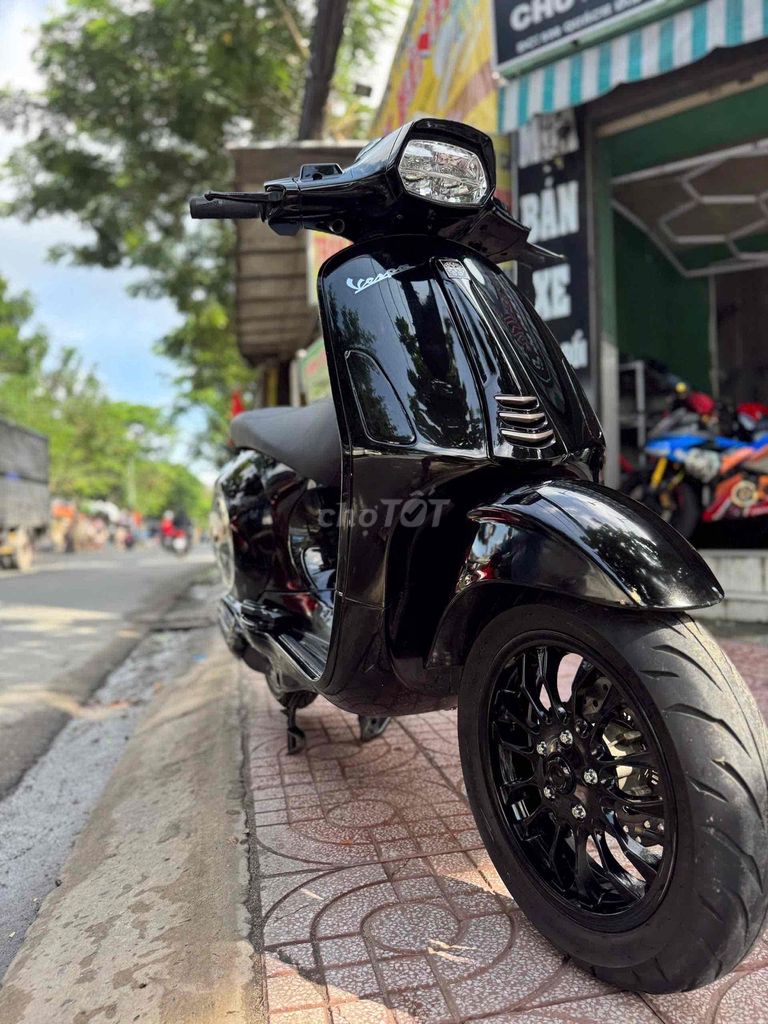 Vespa Sprint 2017 ABS chính chủ biển thành phố. Mua bán Xe máy tại Huyện Bình Chánh Tp Hồ Chí Minh được đăng bởi Phong Vũ hình 4