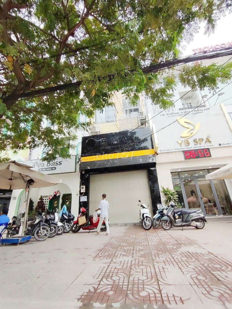 Cho thuê nhà đối diện siêu thị dt 5*20m