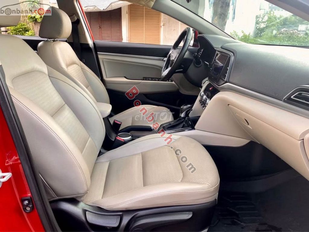 Hyundai Elantra 2.0 AT 2019 bản full. Mua bán Ô tô tại Quận 4 Tp Hồ Chí Minh được đăng bởi Anh bảy hình 5