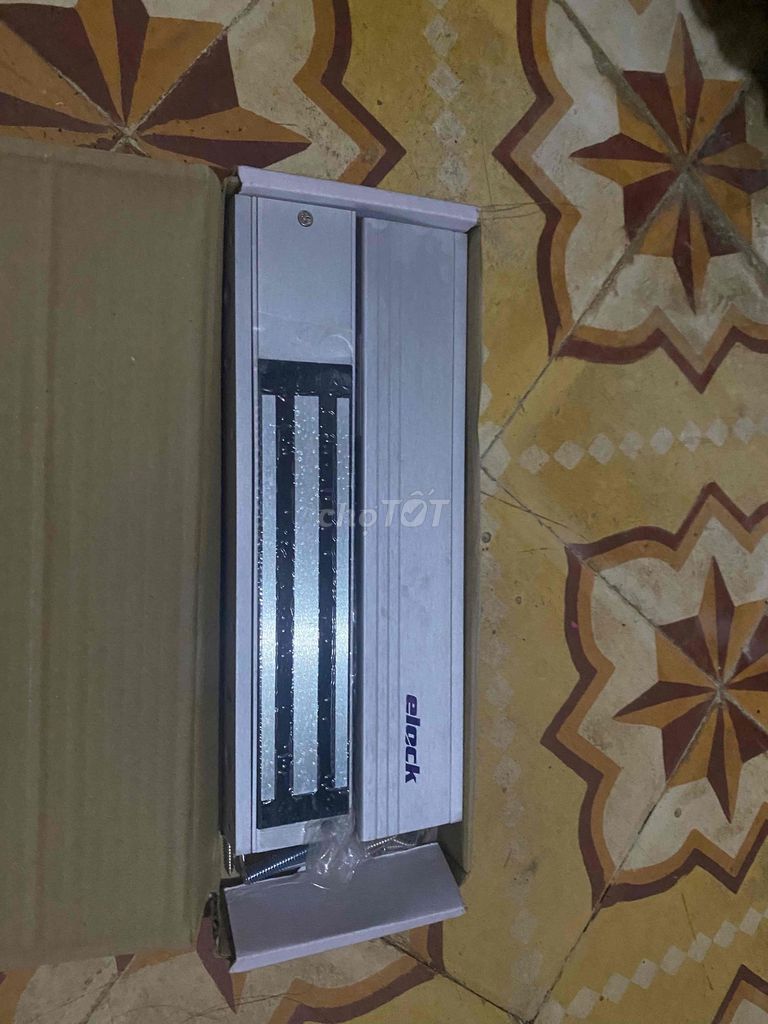 Khóa từ Elock L600 Bạc Malaysia. Mua bán Nội thất, đồ gia dụng khác tại Quận Ba Đình Hà Nội được đăng bởi Dũng Trần hình 1