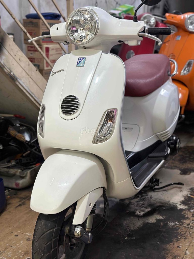 Piaggio Vespa LX125 Đời 2010 . BSTP. Mua bán Xe máy tại Quận Phú Nhuận Tp Hồ Chí Minh được đăng bởi Ngọc Huy hình 3