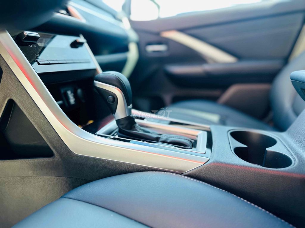 Mitsubishi Xpander Cross 2024 - 6700 km. Mua bán Ô tô tại Thành phố Long Xuyên An Giang được đăng bởi Hữu Tài hình 10