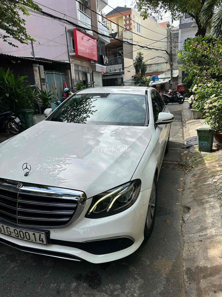 Mercedes Benz E Class 2018 E200 - 130000 km. Mua bán Ô tô tại Quận Kiến An Hải Phòng được đăng bởi Đông Anh hình 1