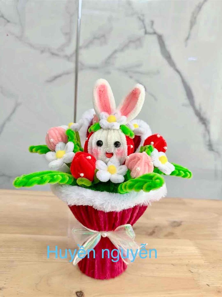 Bó hoa kẽm nhung thỏ trái dâu. Mua bán Cây cảnh, đồ trang trí tại Quận 5 Tp Hồ Chí Minh được đăng bởi Nguyễn Thị Thu Huyền hình 1