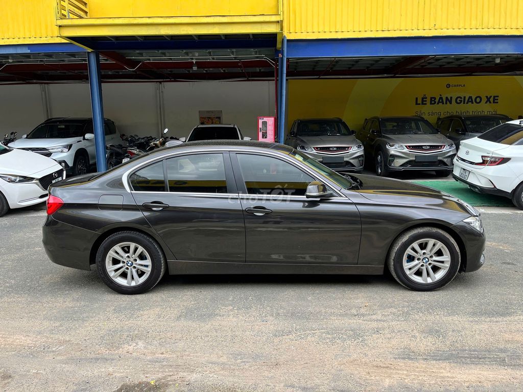 BMW 320i 2016 XE GIA ĐÌNH 1 CHỦ TỪ ĐẦU MUA MỚI ĐẸP. Mua bán Ô tô tại Thành phố Thủ Đức Tp Hồ Chí Minh được đăng bởi Hiếu hình 8