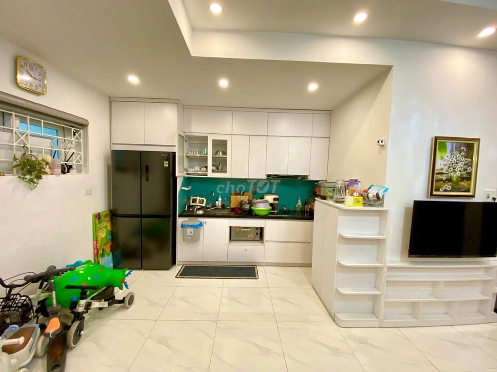 Продается квартира Le Van Luong площадью 55 м², 2 спальни, полностью меблированная