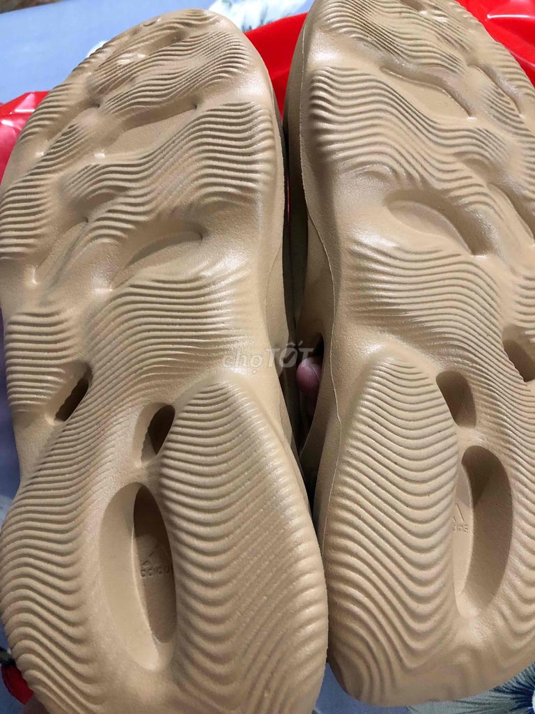 Giày Adidas Yeezy Foam Runner