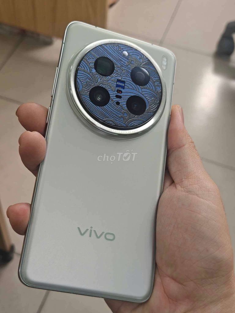 Vivo X200 Pro 12.256 titan. Mua bán Điện thoại tại Thành phố Thủ Đức Tp Hồ Chí Minh được đăng bởi Long hình 1