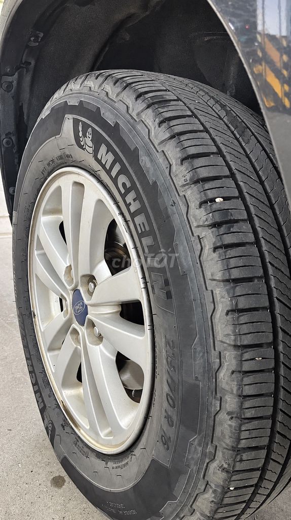 Ford Escape XLS 2012 2.3 4x2 AT Черный
