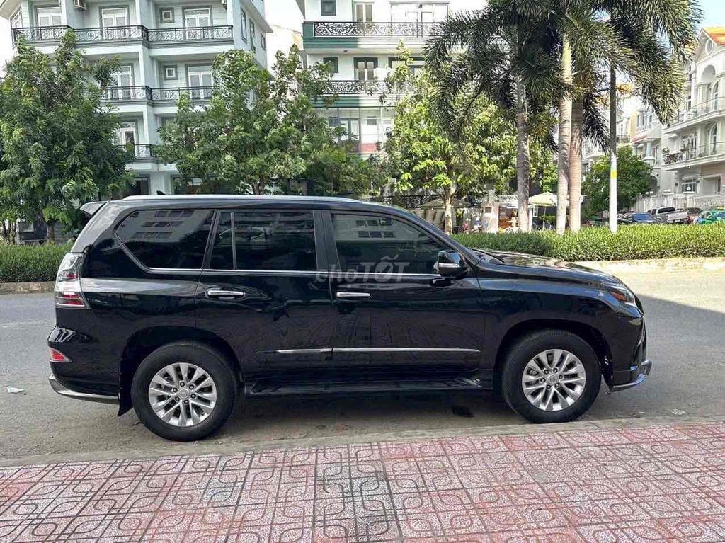 Lexus GX460 2009 úp fom 2020 cực đẹp. Mua bán Ô tô tại Quận 7 Tp Hồ Chí Minh được đăng bởi auto thanh tâm  hình 5