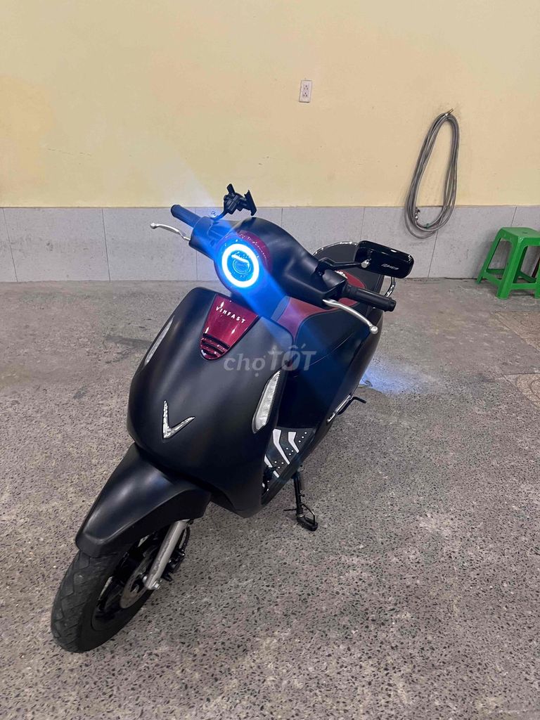 Электроскутер VinFast Evo Lite Neo черный