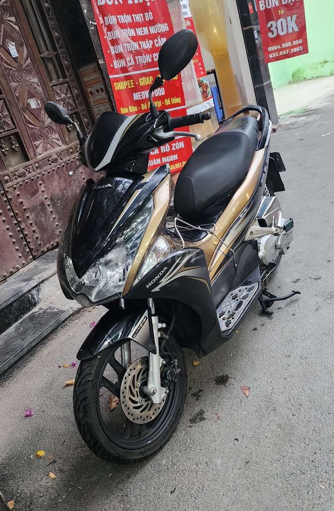 Airblade vàng đồng 3D biển 29 xe zin nguyên bản. Mua bán Xe máy tại Quận Ba Đình Hà Nội được đăng bởi Hoàng  hình 2