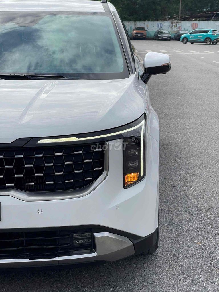 Kia Carnival Premium 7S model 2025 màu trắng. Mua bán Ô tô tại Quận Cầu Giấy Hà Nội được đăng bởi Cao Quý hình 7