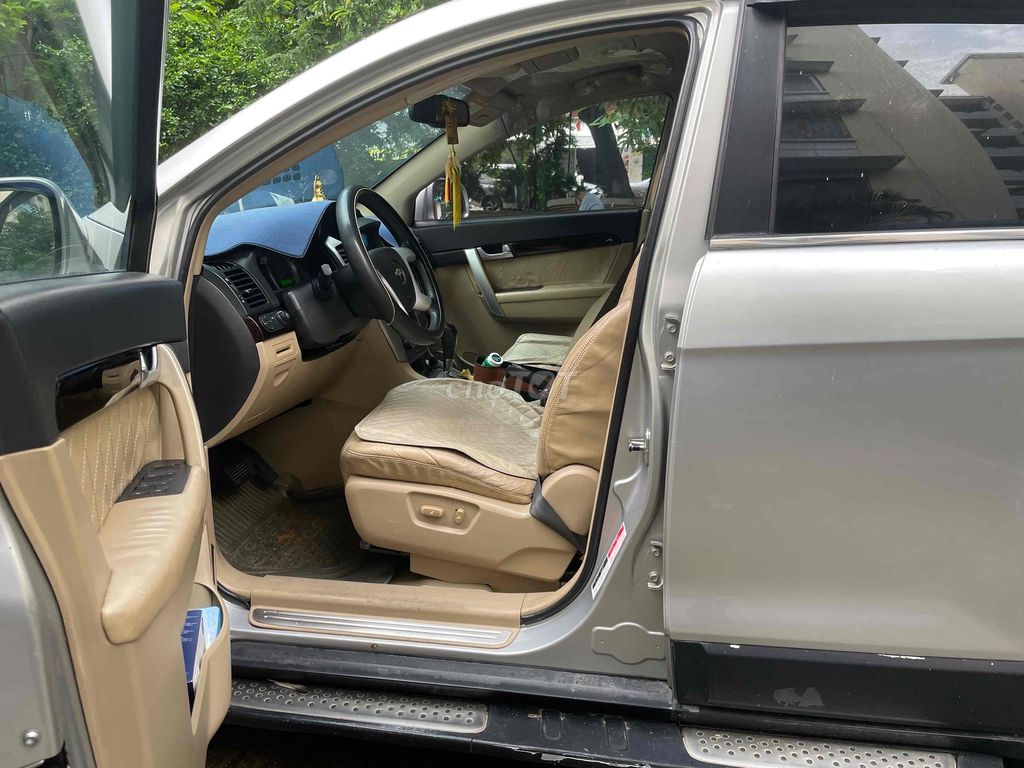 Chevrolet Captiva 2007 серебристый 7 мест автомат