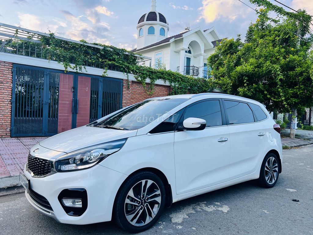 Kia Rondo 2018 2.0 GAT - 74000 km. Mua bán Ô tô tại Huyện Diên Khánh Khánh Hòa được đăng bởi Nguyễn Dũng hình 2