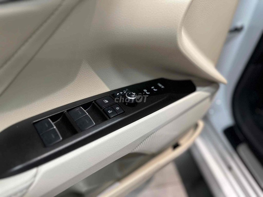 Toyota Camry 2.0Q 2022 cực chất - BH chính hãng. Mua bán Ô tô tại Quận Nam Từ Liêm Hà Nội được đăng bởi Đại lý Toyota Mỹ Đình hình 11