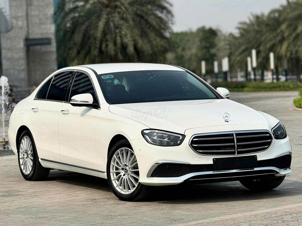 Mercedes Benz 2022 E200 Exclusive - 30000 km. Mua bán Ô tô tại Quận Thanh Xuân Hà Nội được đăng bởi Nguyễn Tuấn Hoàng hình 6