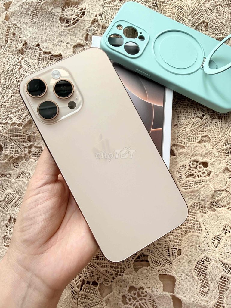 iPhone 16 Pro Max 256GB Vàng đang dùng cần bán lại. Mua bán Điện thoại tại Thành phố Phú Quốc Kiên Giang được đăng bởi Bao hình 1