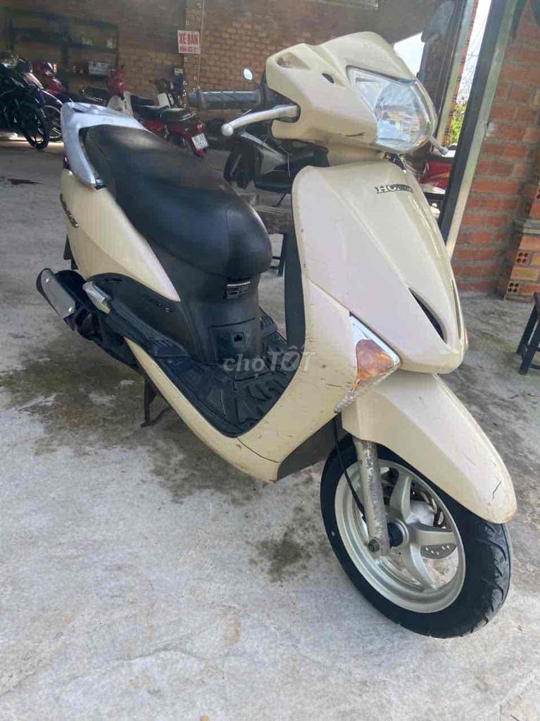 HONDA LEAD NHẬT MẪU MỚI MÂM CONG ĐÁ CHỐNG TẮT MÁY. Mua bán Xe máy tại Huyện Thống Nhất Đồng Nai được đăng bởi CHODONGNAI youtube video hình 5