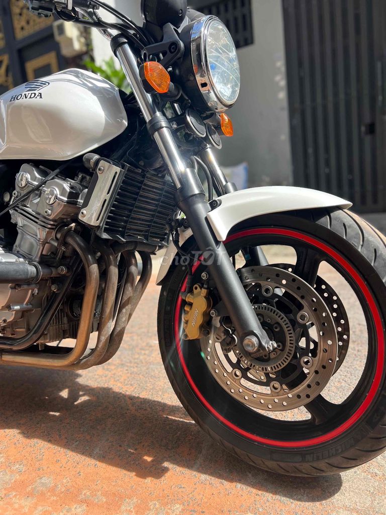 Honda CB400 Revo Fi 2008 Trắng. Mua bán Xe máy tại Quận Gò Vấp Tp Hồ Chí Minh được đăng bởi Minh Tùng hình 5
