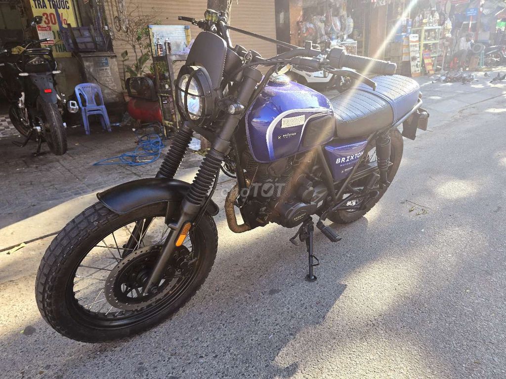 Brixton 150cc Bản scambler cực đẹp.QuýMotor. Mua bán Xe máy tại Quận Thanh Khê Đà Nẵng được đăng bởi Quý Moto Cycle 21 điện biên phủ Đà Nẵng hình 2