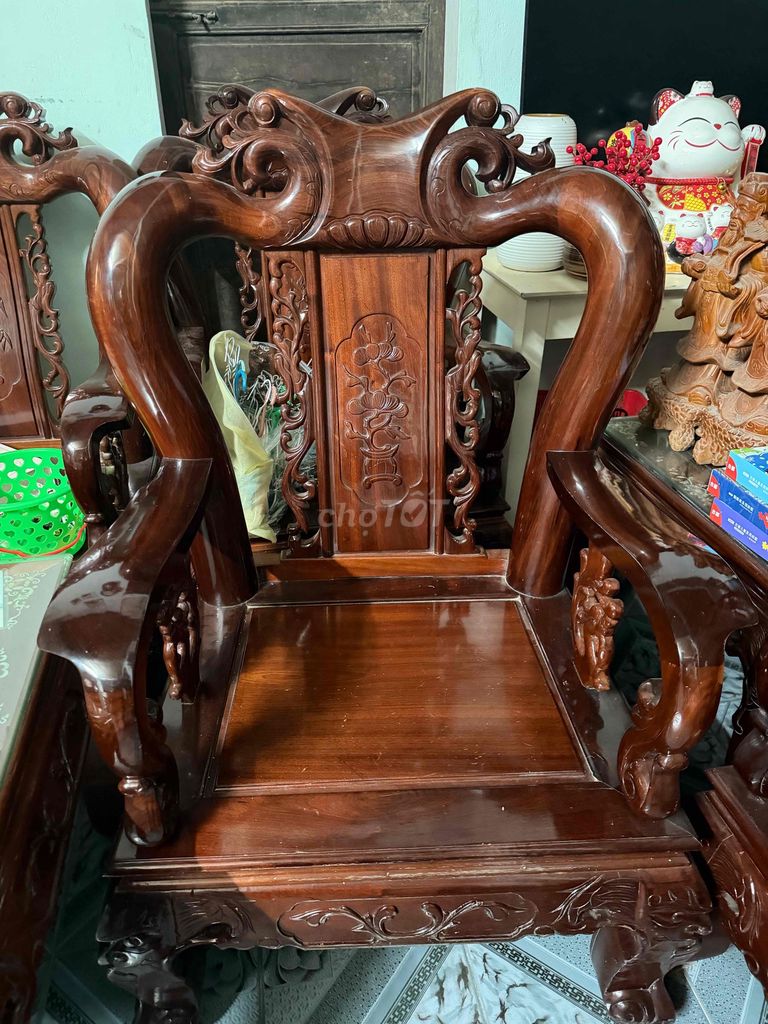 Bộ bàn ghế phòng khách Gỗ Nâu. Mua bán Bàn ghế tại Thành phố Huế Thừa Thiên Huế được đăng bởi Trần Quốc Phương hình 1