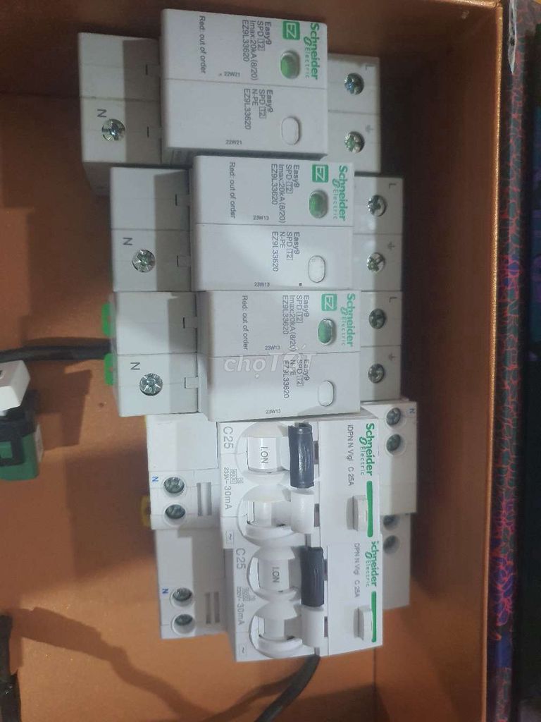 CB chống sét Schneider Easy9 S20KA VÀ RCBO 25A. Mua bán Đồ chuyên dụng, Giống nuôi trồng tại Thành phố Buôn Ma Thuột Đắk Lắk được đăng bởi Sang Văn Tống hình 1