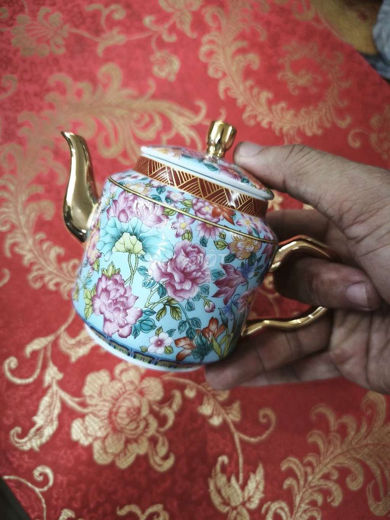 Ấm trà Bách Hoa Gốm sứ Đa sắc. Mua bán Đồ sưu tầm, đồ cổ tại Quận 11 Tp Hồ Chí Minh được đăng bởi Quyen Tran hình 1