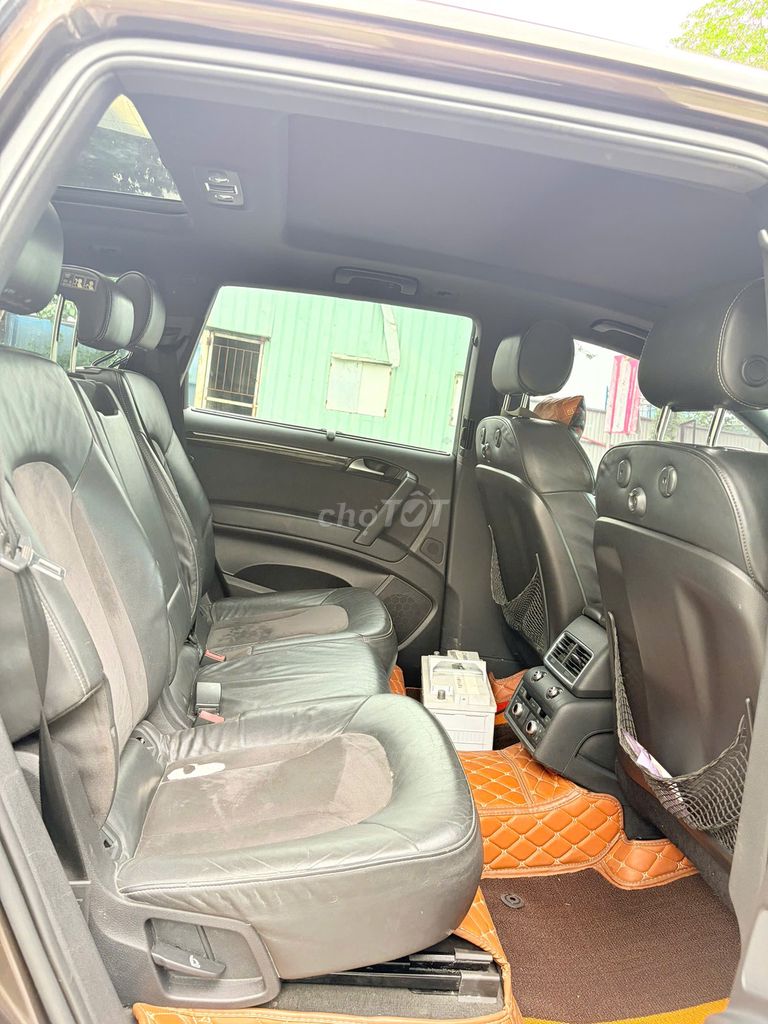 Ауди Q7 3.0TDI коричневая замша 180000 км
