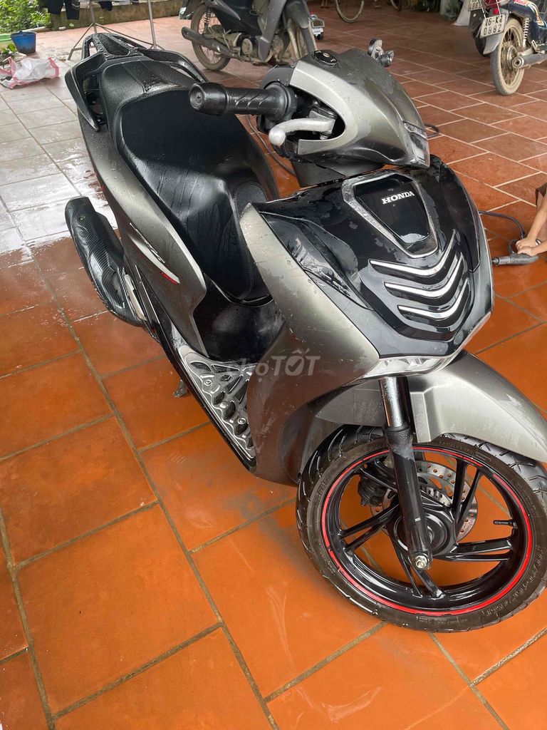 Mình chính chủ cần bán xe sh 2020 125 cbs. Mua bán Xe máy tại Huyện Hoài Đức Hà Nội được đăng bởi Khánh Sanji hình 2